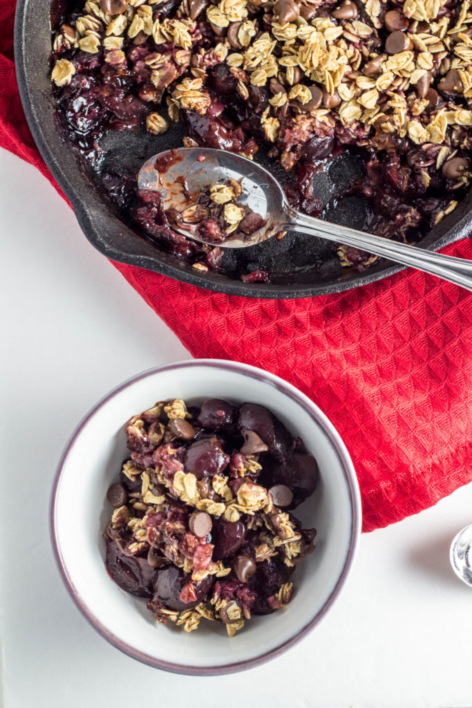 Vegan Chocolate Chip Cherry Crisp-Warm, perfectly sweet, and bursting with delicious cherry flavor. 