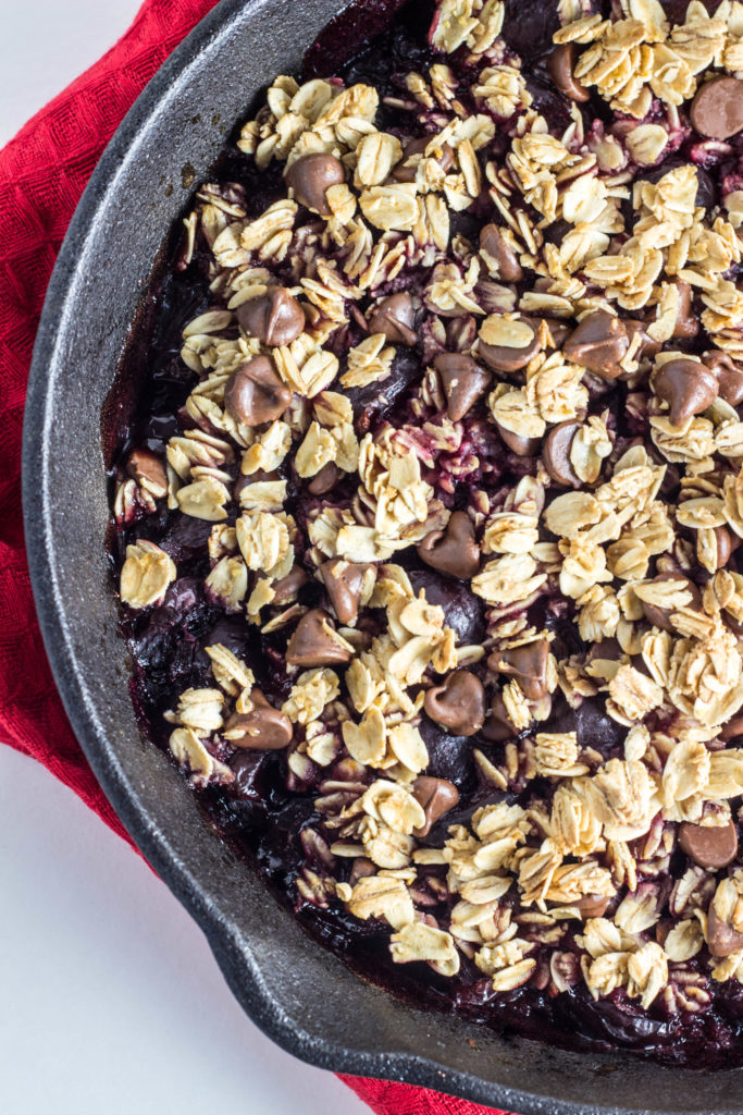 Vegan Chocolate Chip Cherry Crisp-Warm, perfectly sweet, and bursting with delicious cherry flavor. 