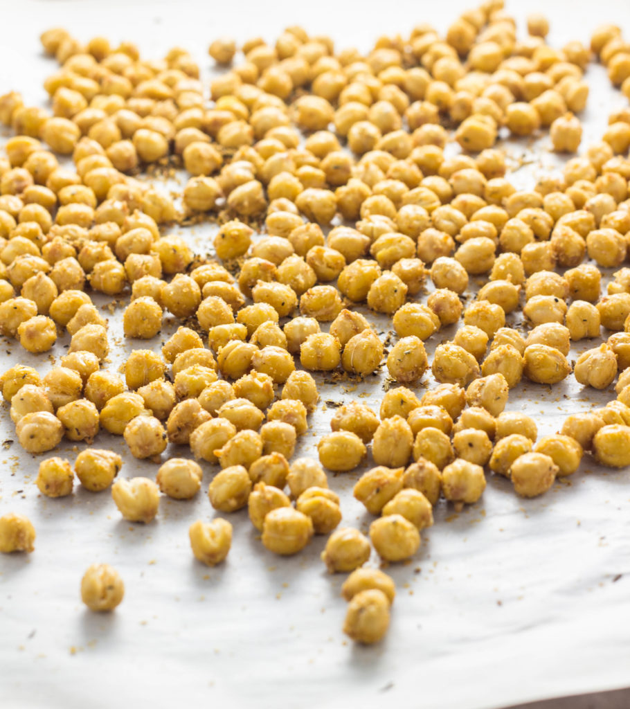 Cheezy Herb Roasted Chickpeas 