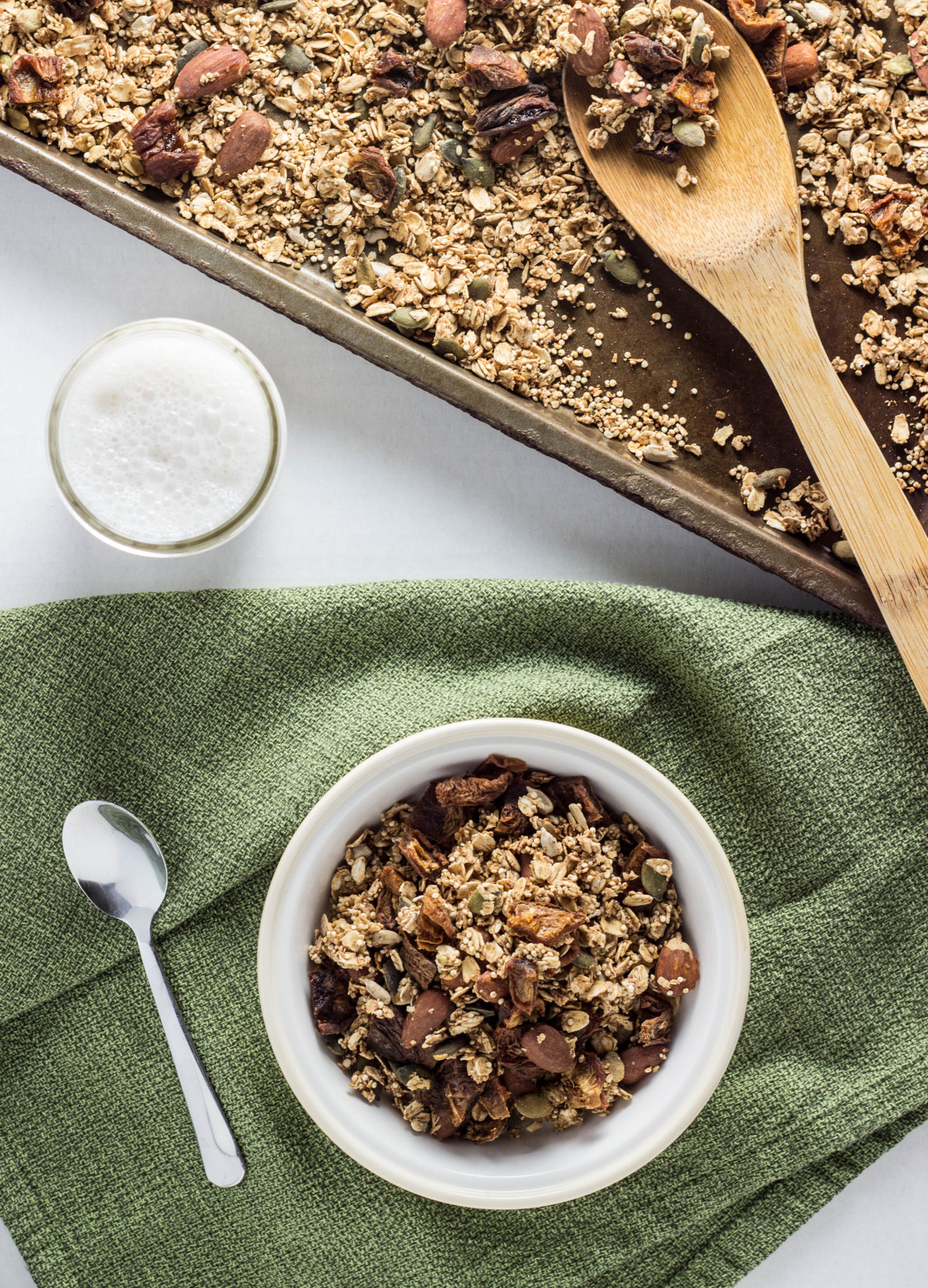 Seedy Apricot Granola 