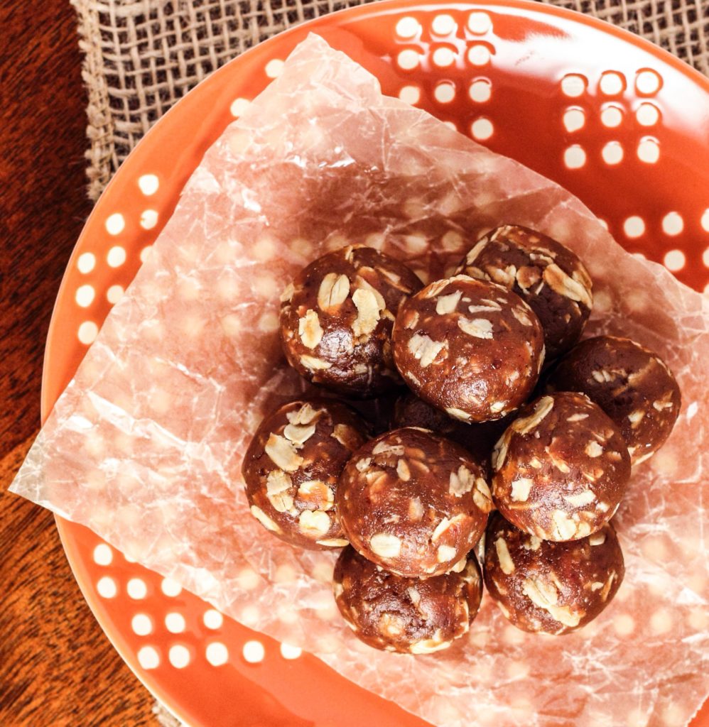 No Bake Peanut Butter Oatmeal Balls