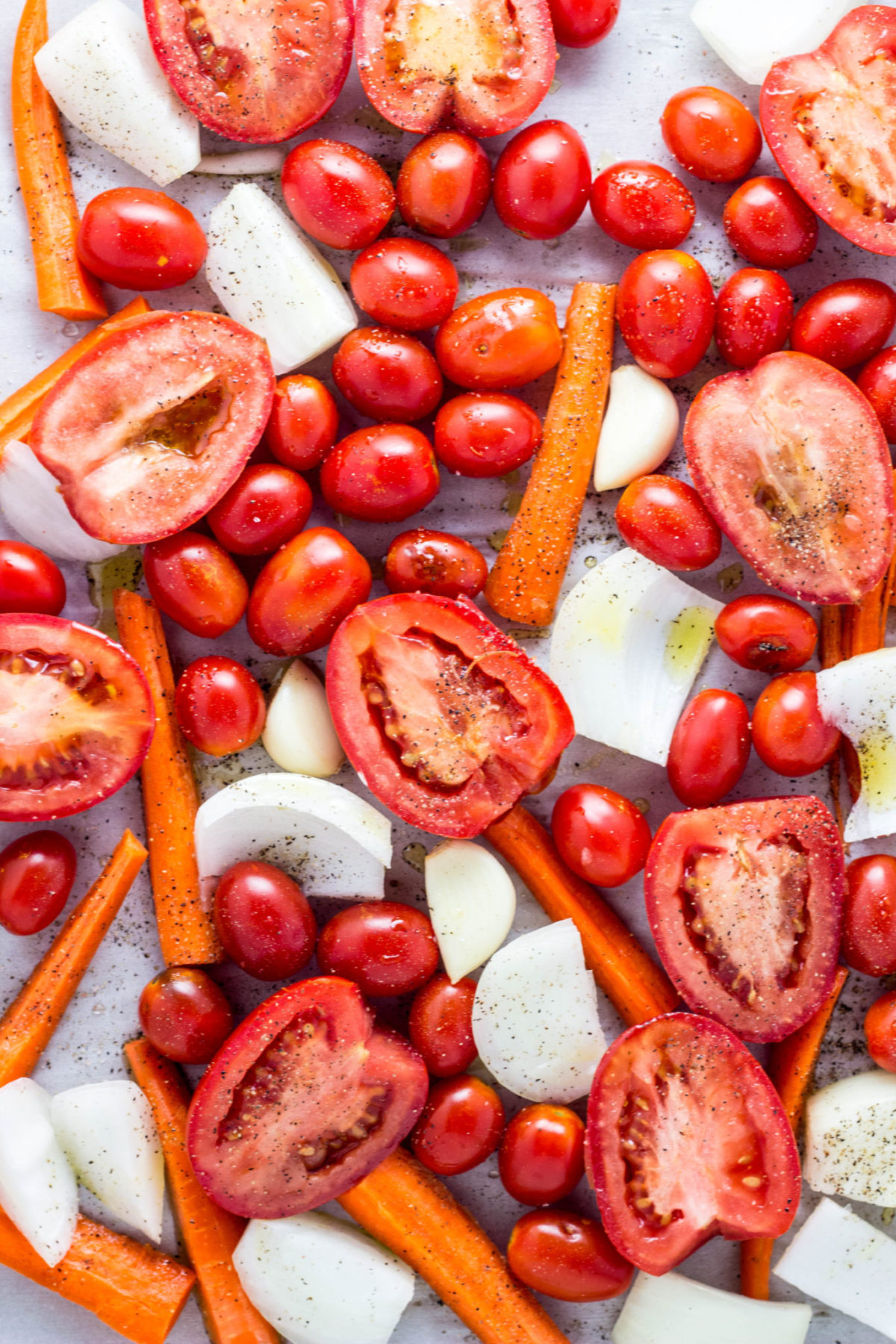 Vegan Creamy Roasted Tomato Soup 