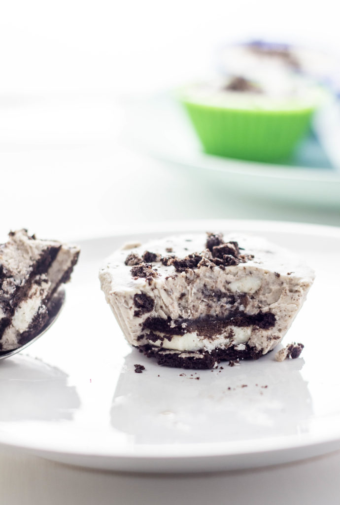 vegan cookies 'n cream ice cream cups