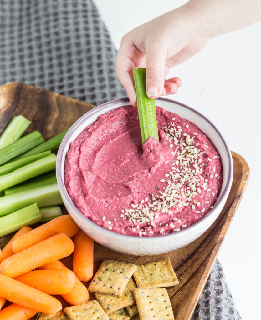 5 Minute Vegan Beetroot Bean Dip 