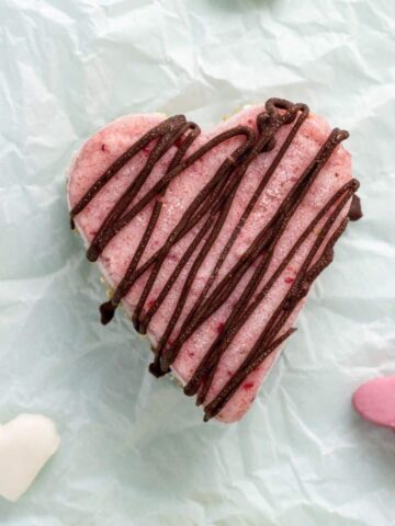 Mini Heart Ice Cream Cakes Feature Image